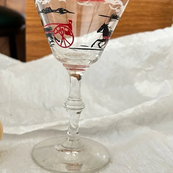 Vintage Horse and Carriage Glass - Picture 2 of 4